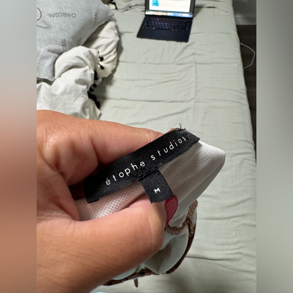 ONE PIECE SWIMSUIT NEVER WORN - Picture 6 of 6